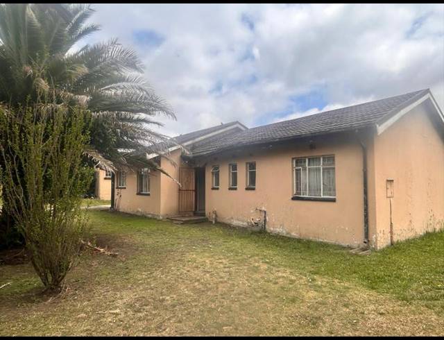 3 BEDROOM HOUSE FOR SALE IN STANFIELD HILL